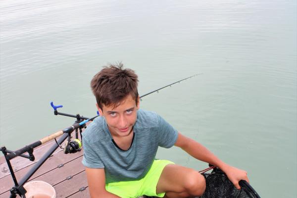 Éjszaka is kinn maradt a stégen